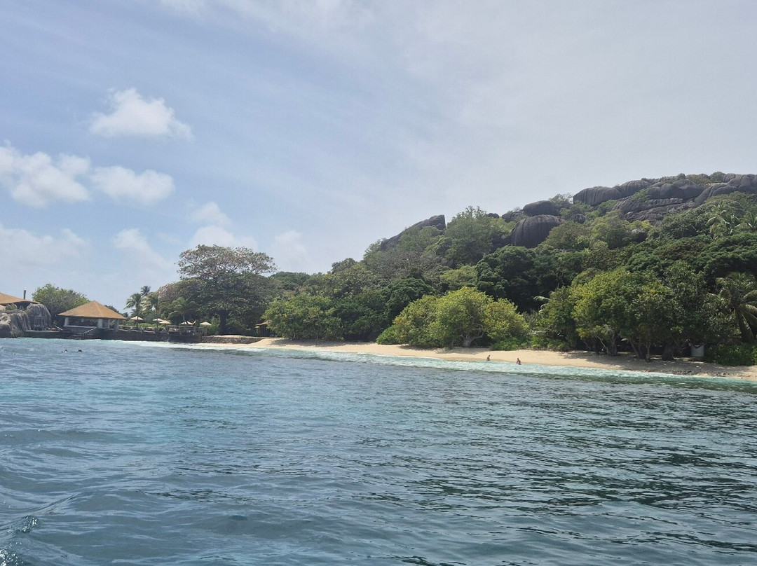 Belle Petra Boatcharter-La Passe必去景点