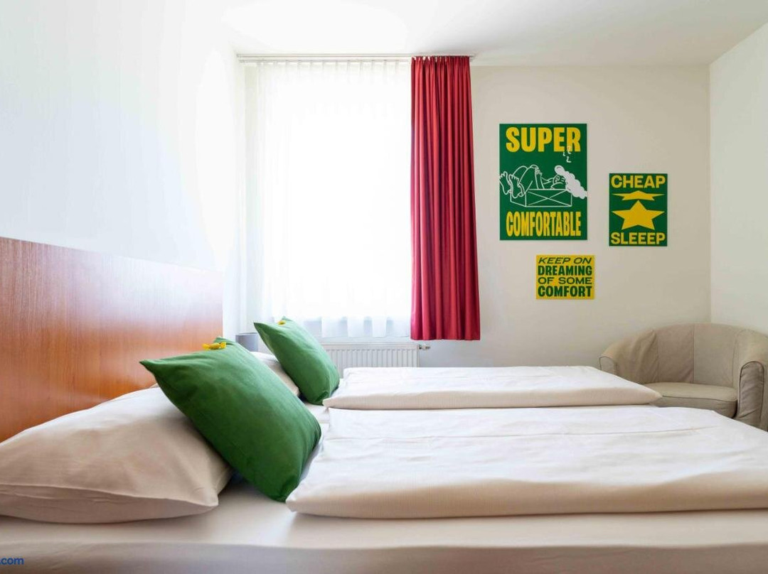 SLEEEP Hotel Sattledt