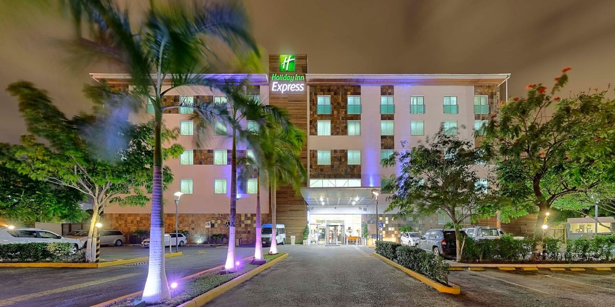 Holiday Inn Express 比亚埃尔莫萨塔巴斯科2000-官方