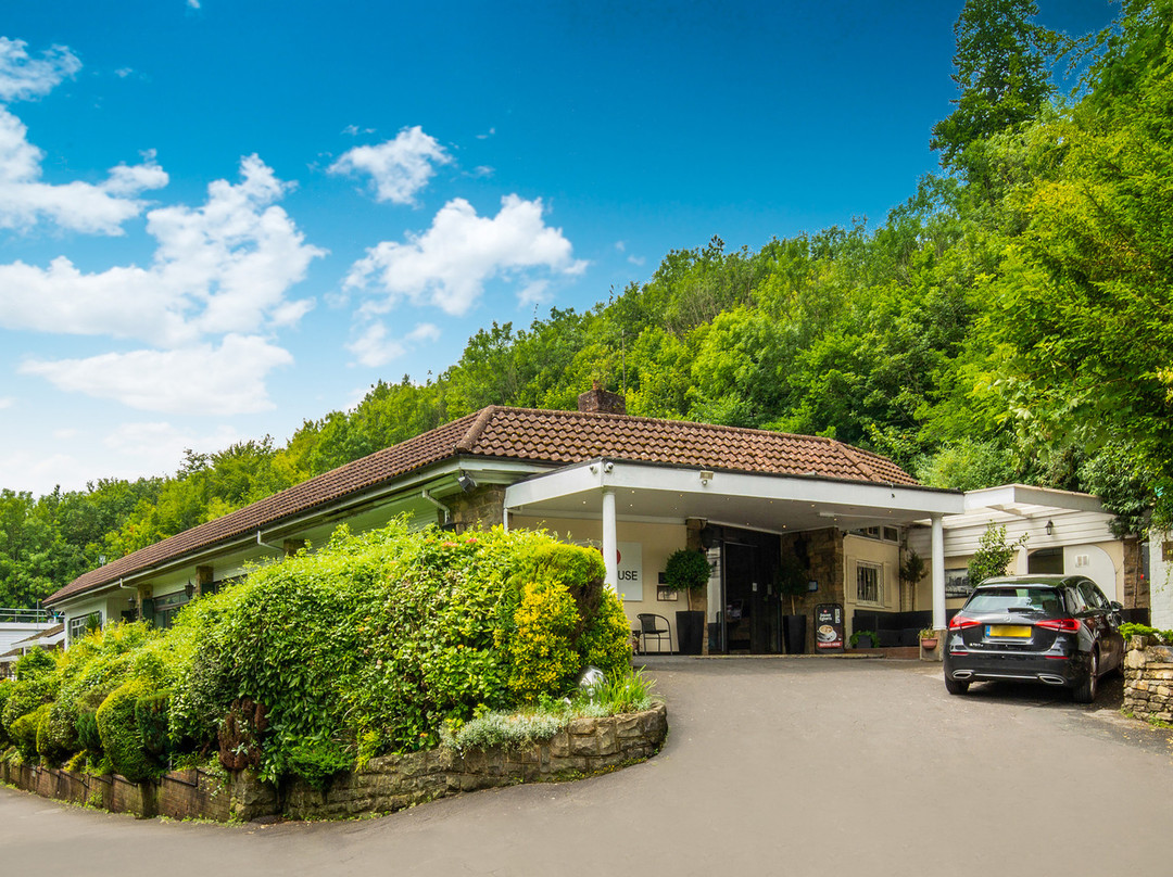 桥屋酒店