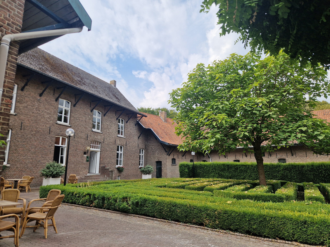 Hoenshuis Golf and Country Club