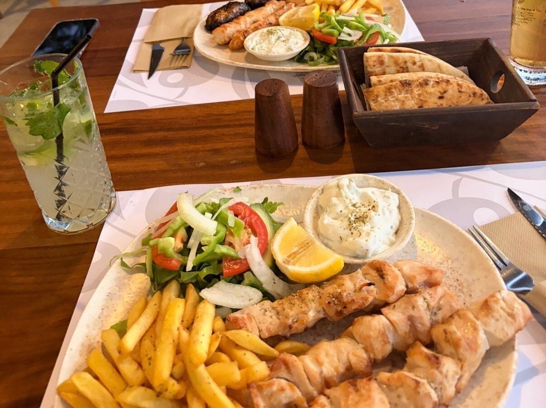 Sti Ladokolla Greek Grill