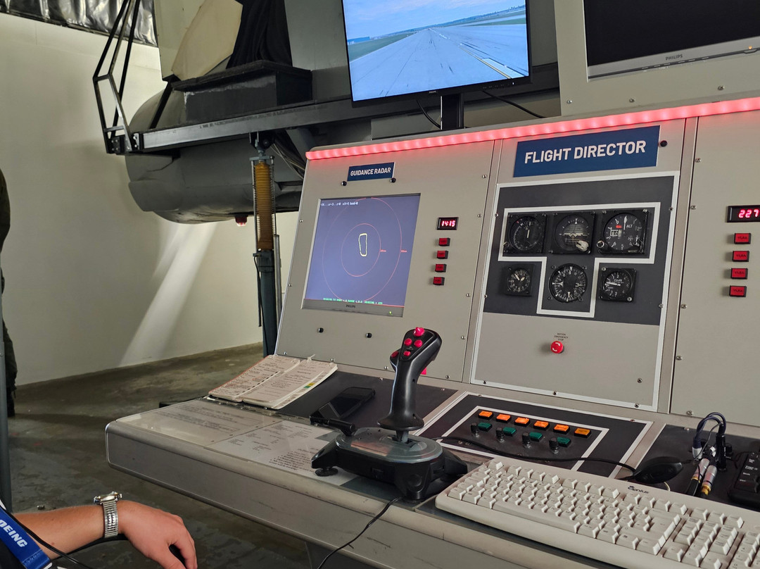 Aerospace Experience Flight Simulators-彼得伯勒必去景点