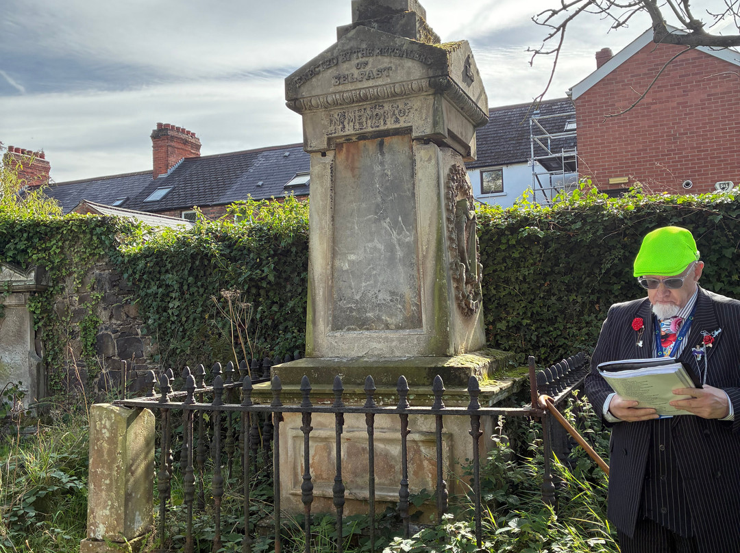 Friar's Bush Graveyard Cemetery Tours-贝尔法斯特必去景点