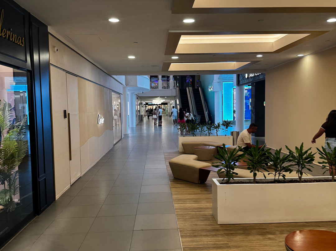 Renaissance Mall-奥腊涅斯塔德必去景点