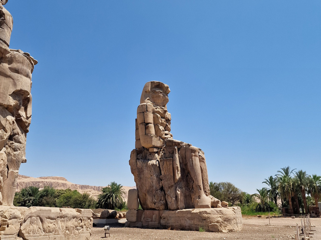 Colossi of Memnon-卢克索必去景点