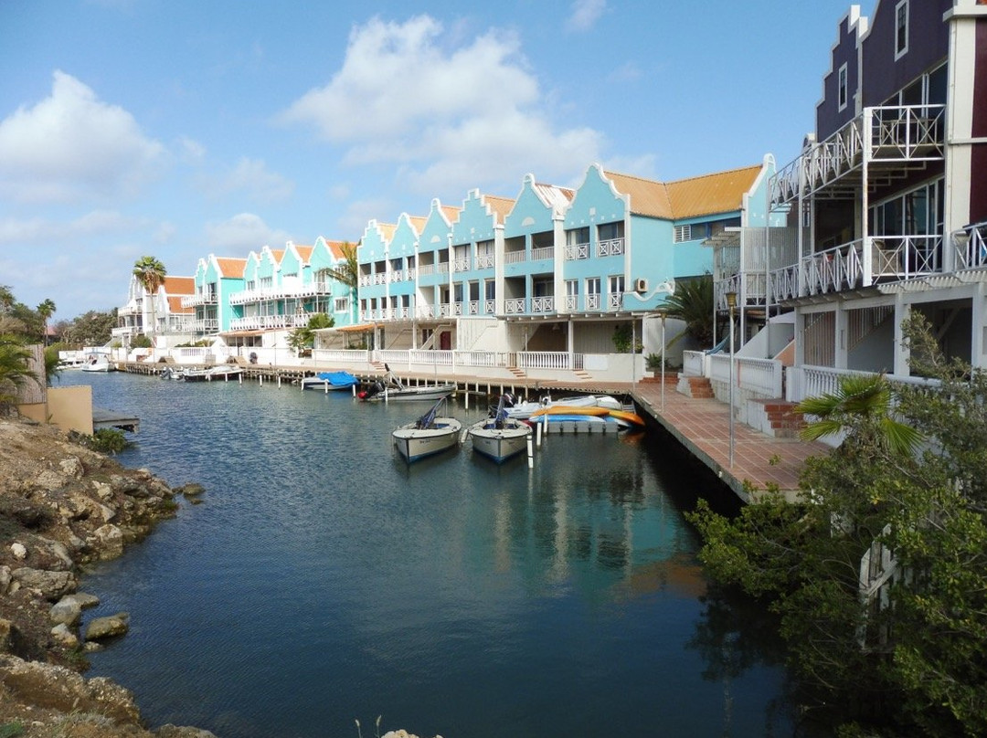 Caribbean Court Bonaire - Breezy Bonaire