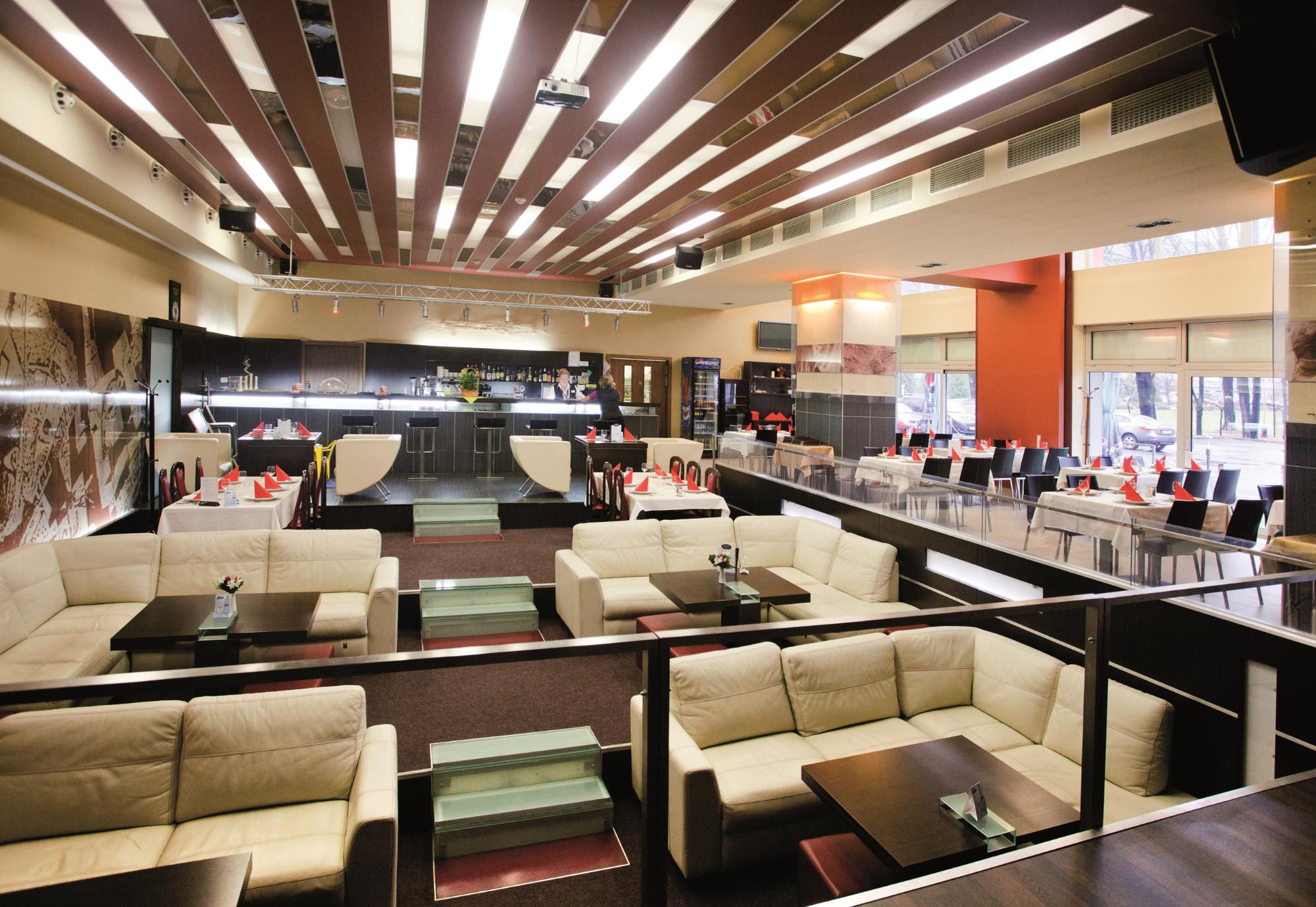 Hotel Spolcentrum-餐饮