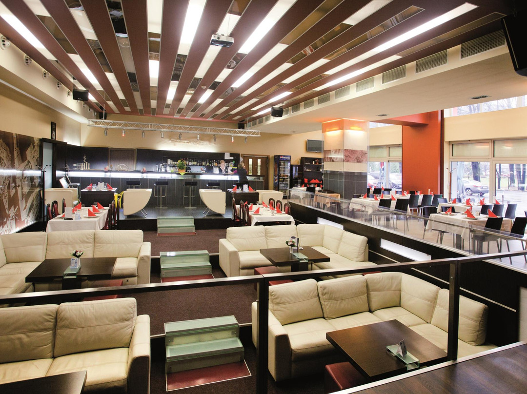 Lucivna酒店住宿-Hotel Spolcentrum