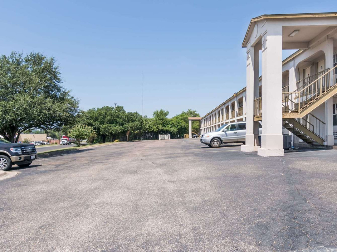 Knights Inn Belton主图