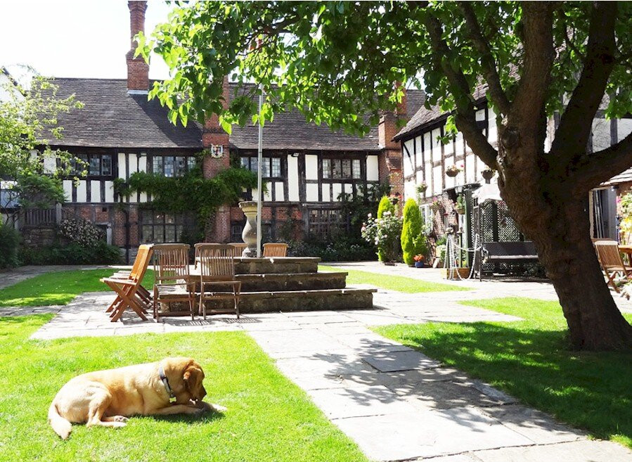 Henley-in-arden Guild Hall And Gardens景点图片