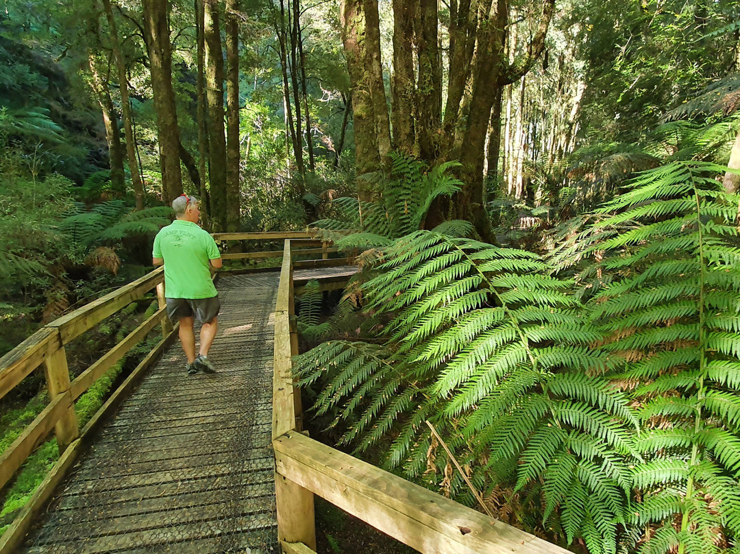 Dubbil Barril Railway Station-斯特拉恩必去景点