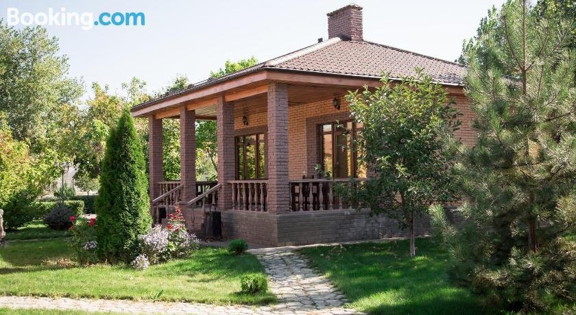 Volgodonsk酒店住宿-Baza Otdykha Almaz Akva Plaza