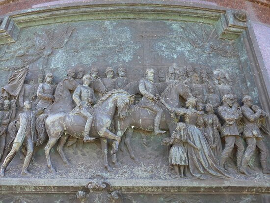 Reiterstandbild Friedrich Franz II景点图片
