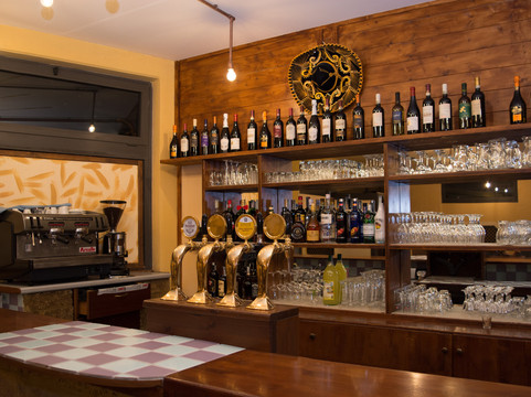 Cenaia餐馆和美食-Il Sombrero