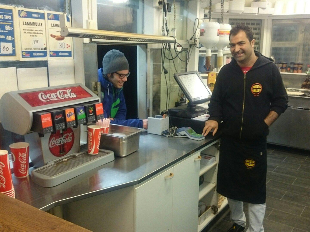 Skarpnack餐馆和美食-Prestogrillen