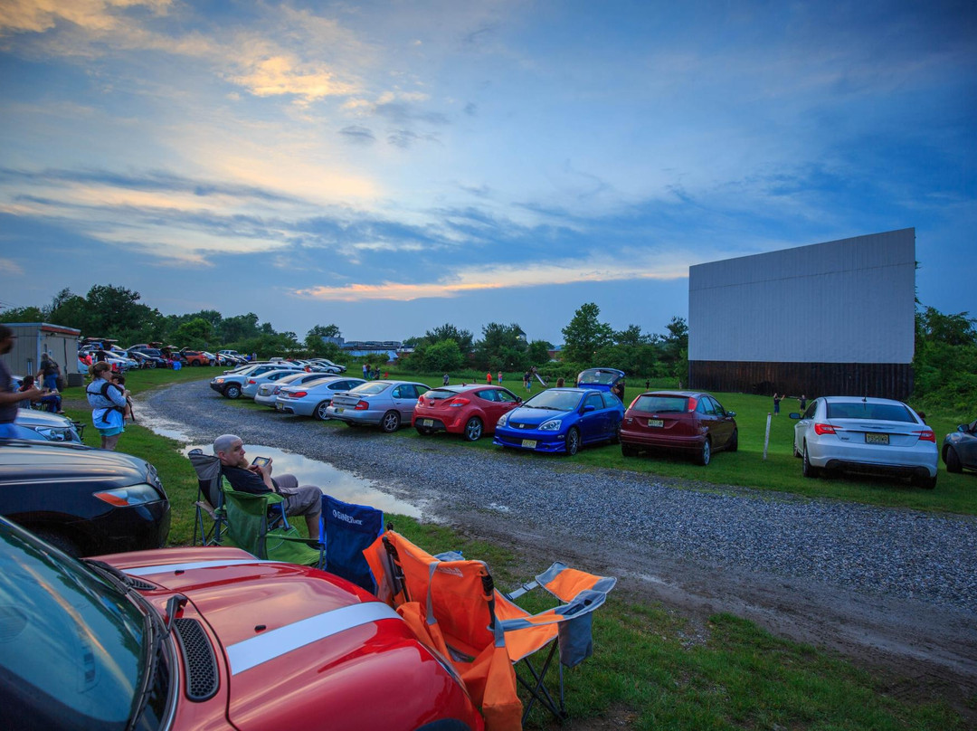 Warwick Drive-In Theater景点图片