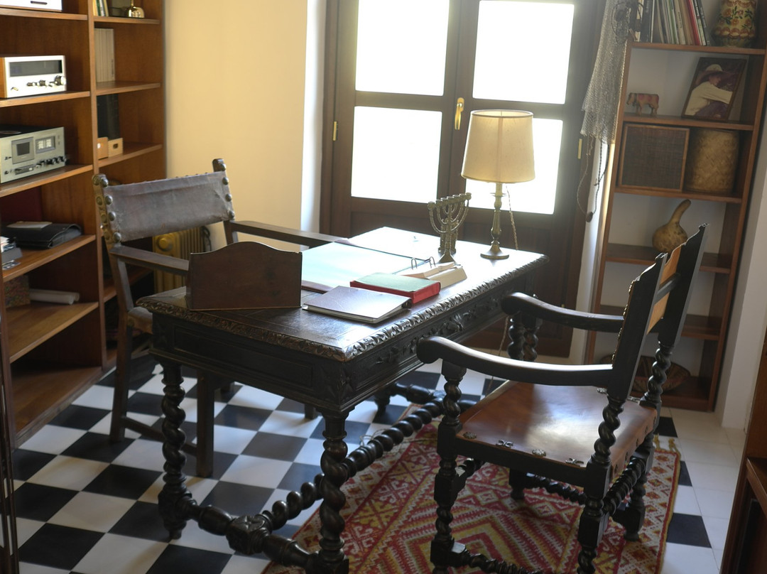 Casa del poeta Jose Angel Valente-阿尔梅里亚省必去景点