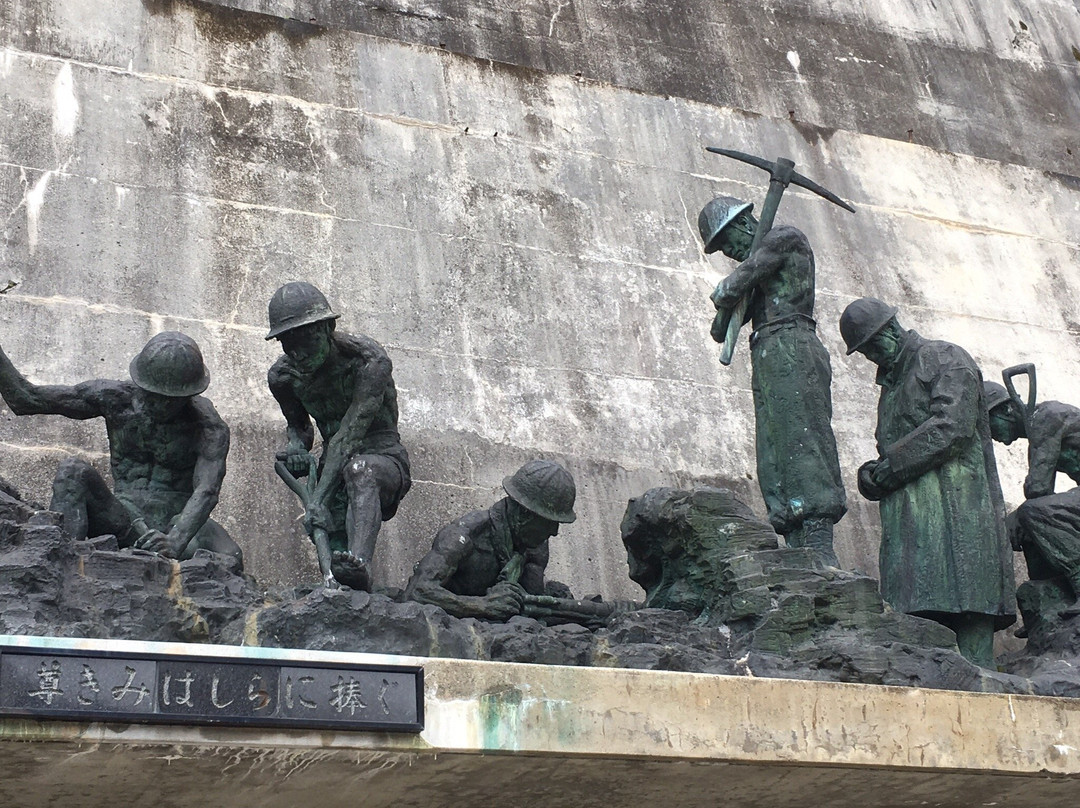 Junshoku Shairei Statue