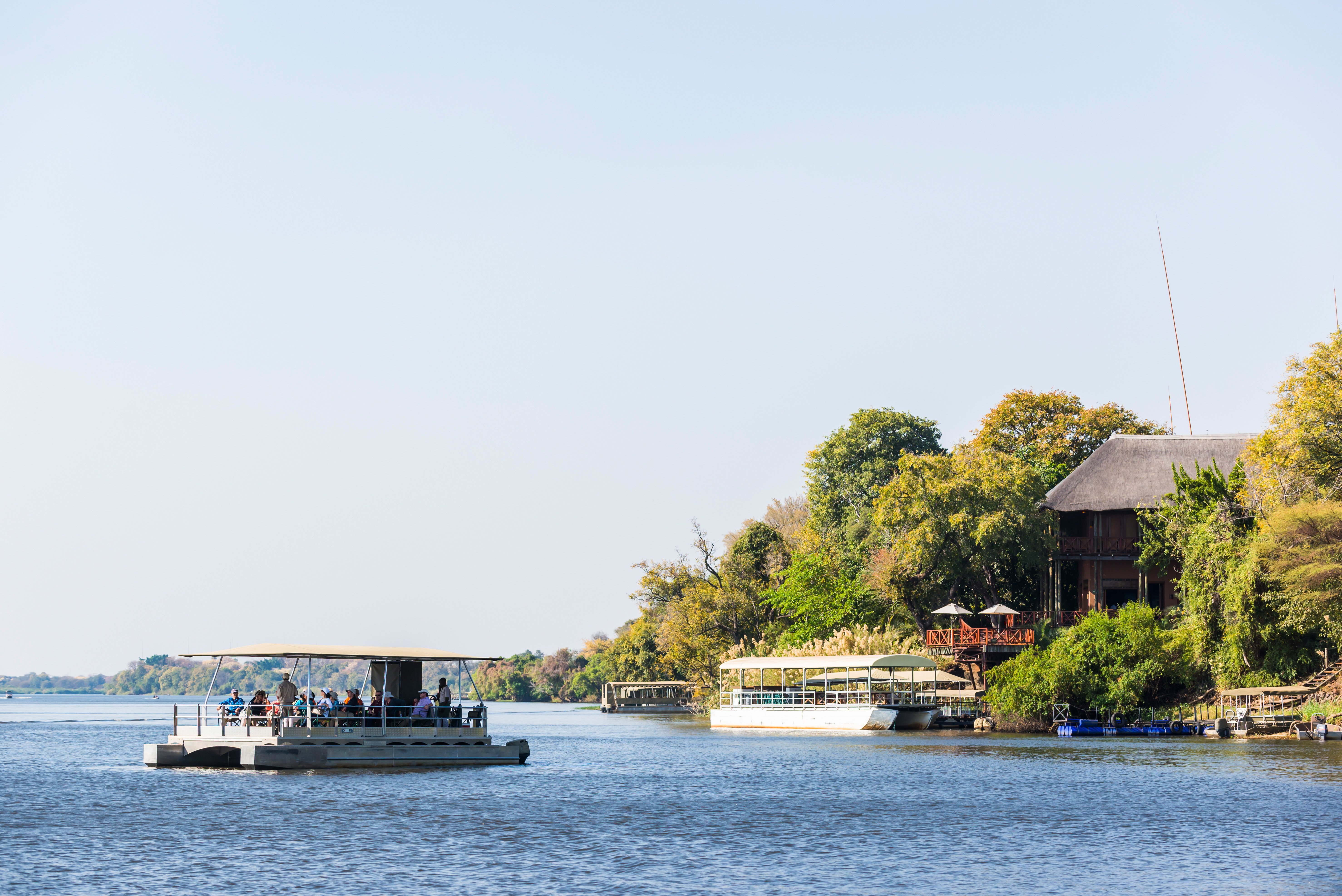 Chobe Marina Lodge-官方