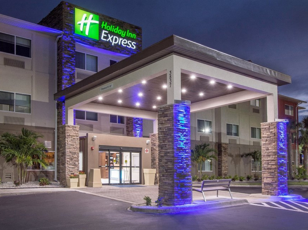 Holiday Inn Express Naples South - I-75 By IHG主图