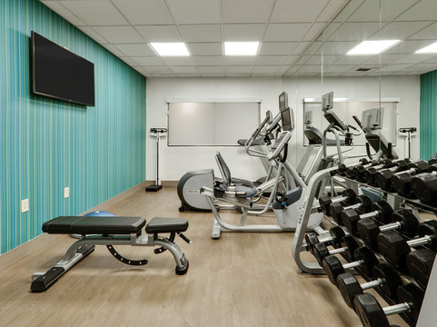 智选假日套房酒店邓肯维尔 by IHG主图