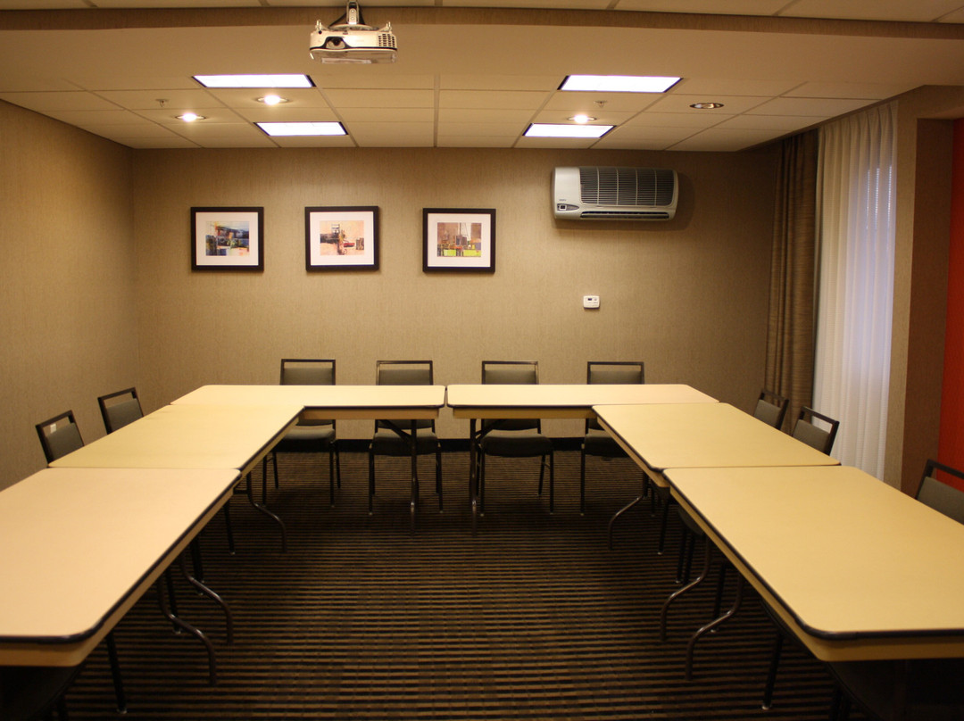 Holiday Inn Express Toledo North By IHG主图