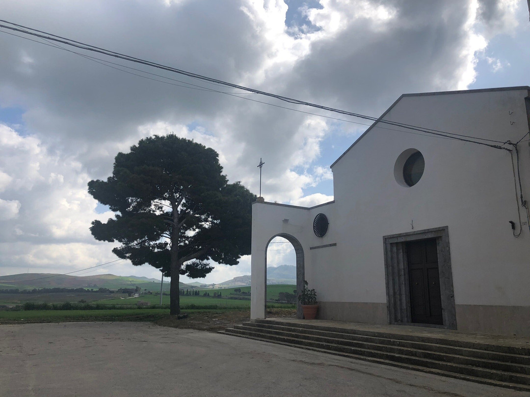 Church of Jesus, Joseph and Mary-Ummari必去景点