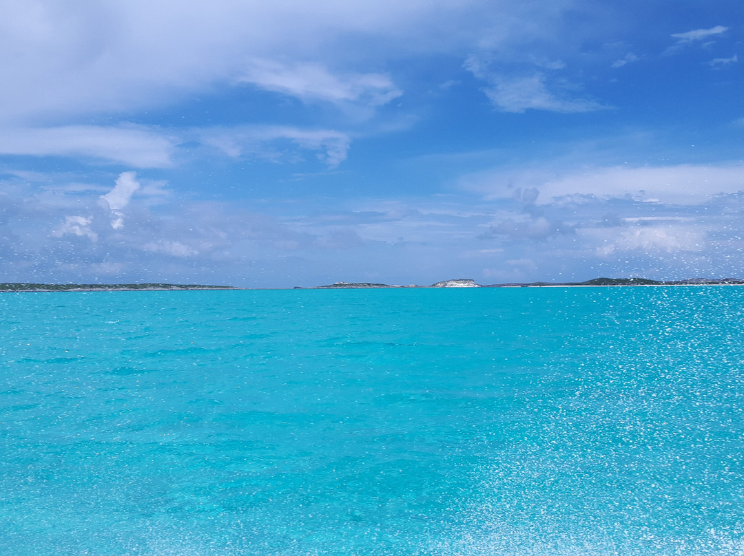 Exuma Ray's boat tours-Rolleville必去景点