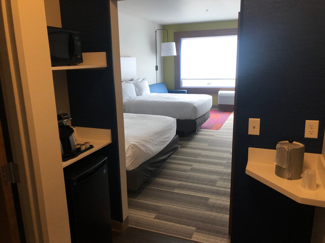 Holiday Inn Express & Suites Madison West - Middleton by IHG主图