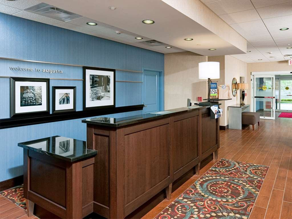 Hampton Inn Augusta主图