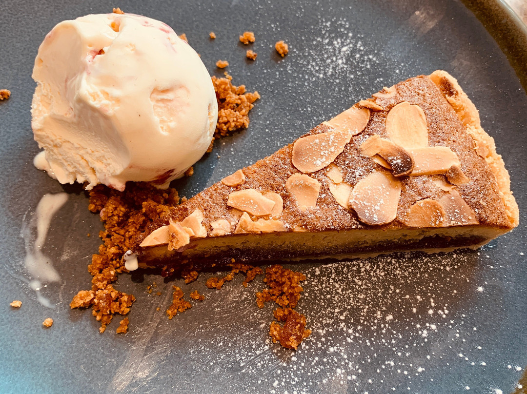 The Railway Hotel主图