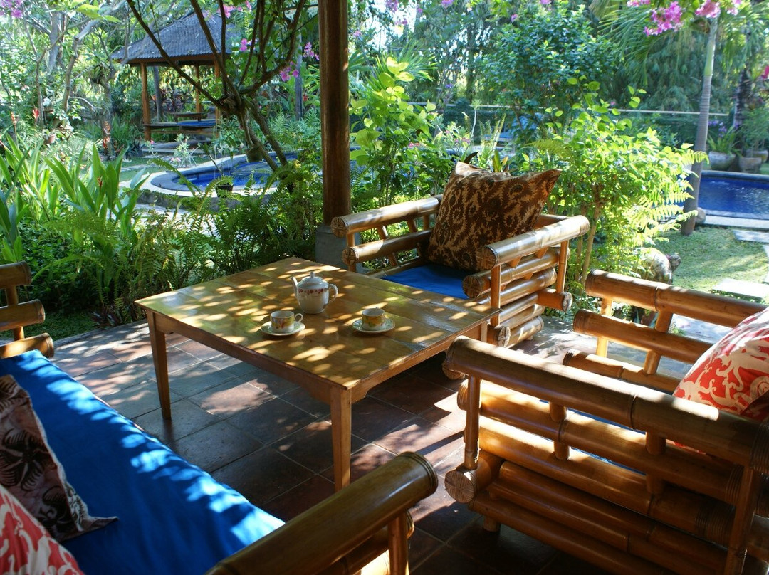 萨拉斯瓦蒂度假屋主图