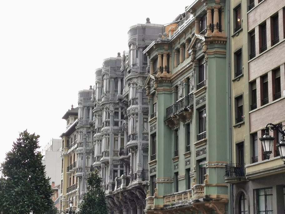 Calle Uria-奥维耶多必去景点