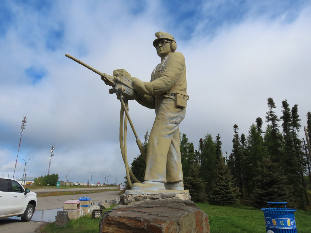 Miner Monument景点图片