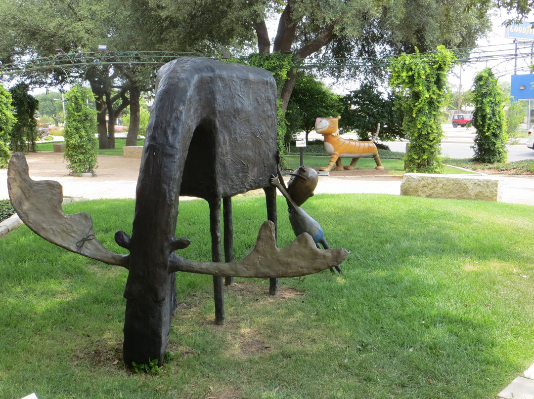 Adamson-Spalding Storybook Garden景点图片