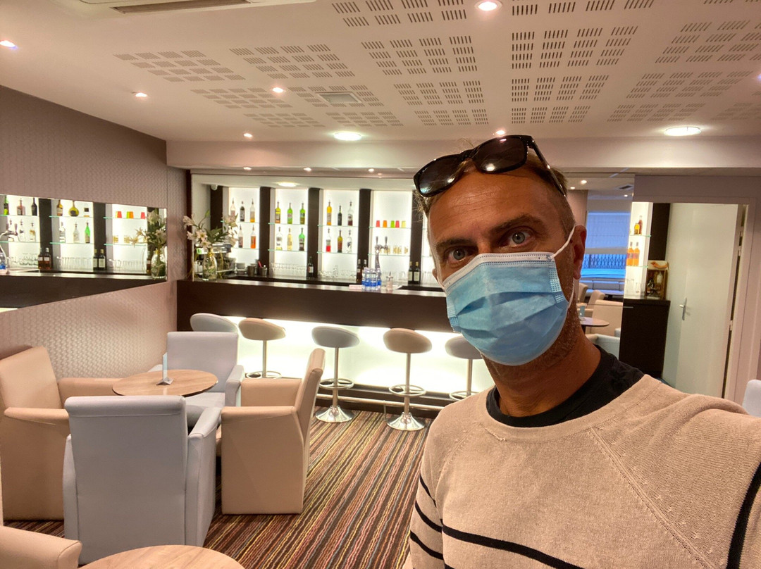 厄尔贡酒店主图