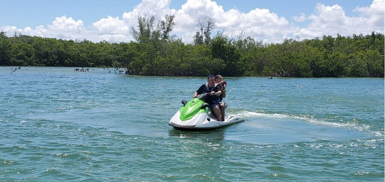 Rebel Water Sports-迈尔斯堡海滩必去景点