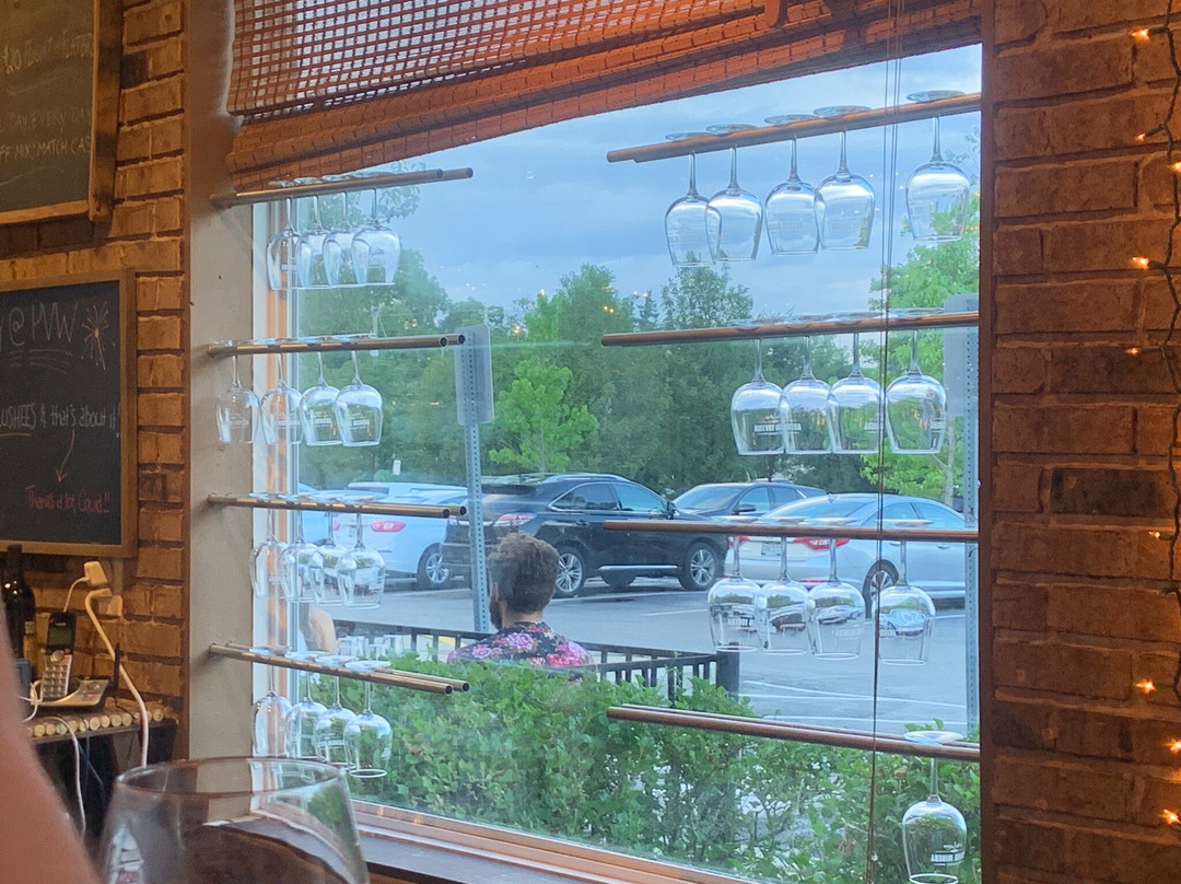 The Powell Village Winery & Tasting Room-Powell必去景点