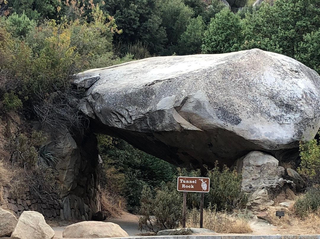 Tunnel Rock-红杉&国王峡谷国家公园必去景点