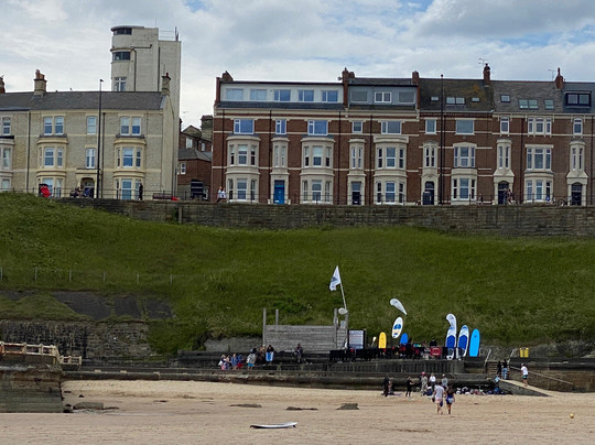 Longsands Surf School-泰恩茅斯必去景点