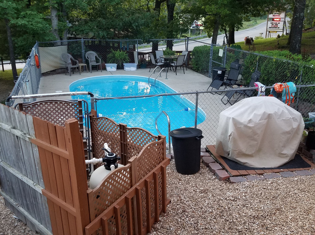 Shady Acre Inn & Suites主图