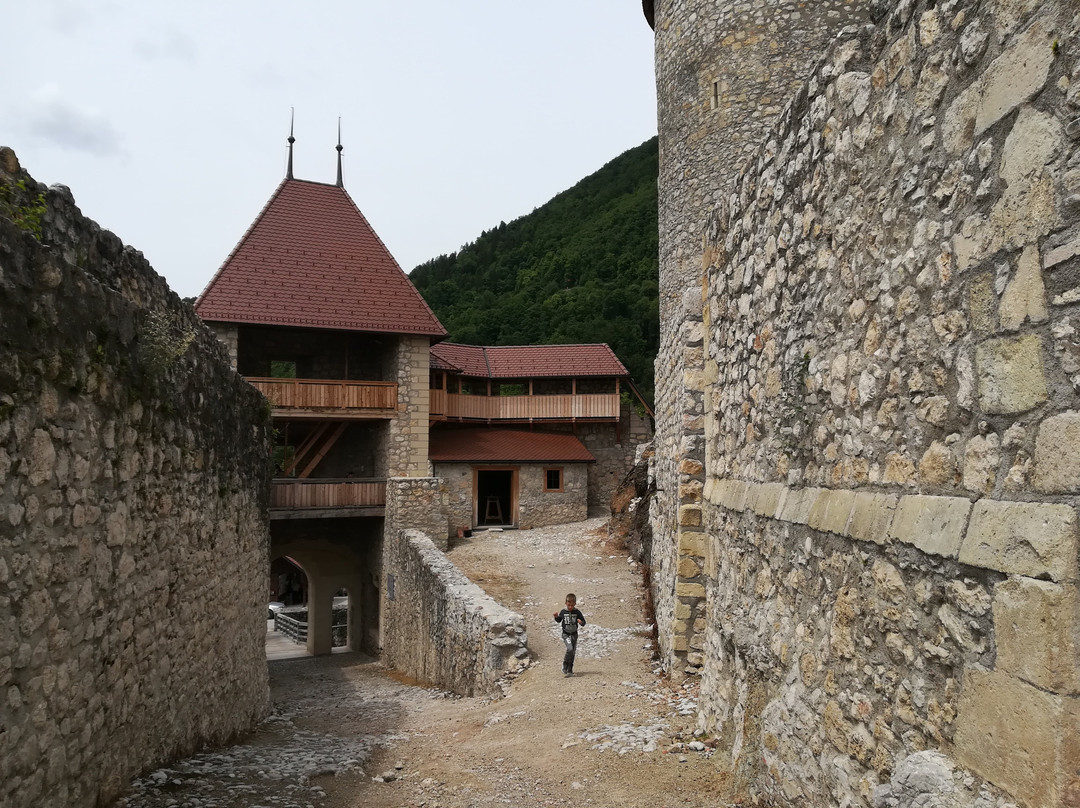 Grad Žovnek-Braslovce必去景点