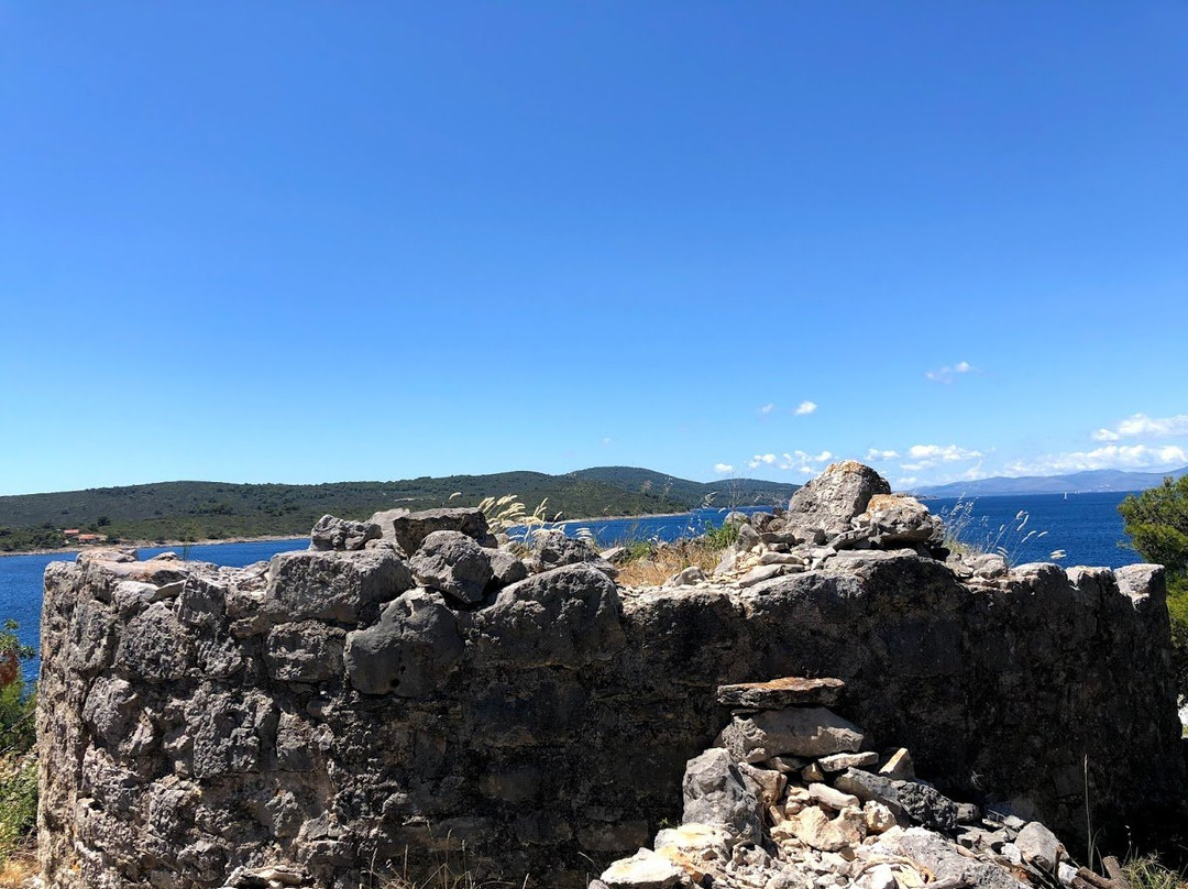 Milna - Francuska Utvrda - Central Dalmatia Croatia - Theme Trails-Lozisce必去景点