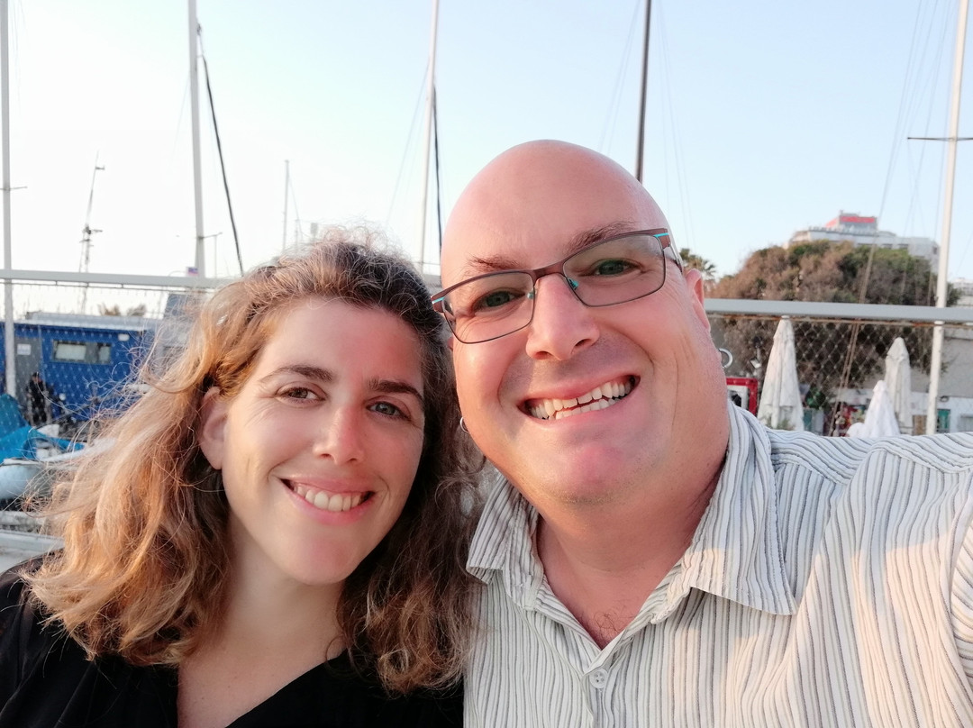 阿尔贝斯套房酒店主图