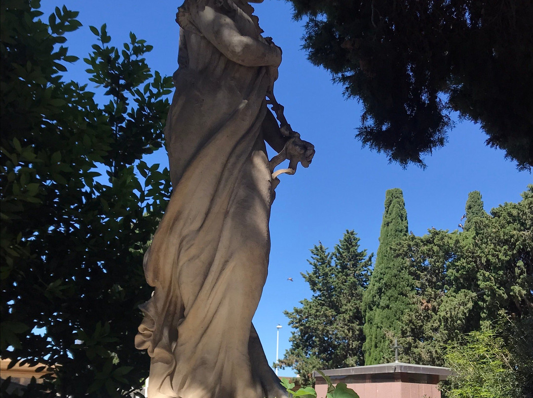 Chiesa di San Pietro di Ponte-夸尔图－圣埃莱娜必去景点