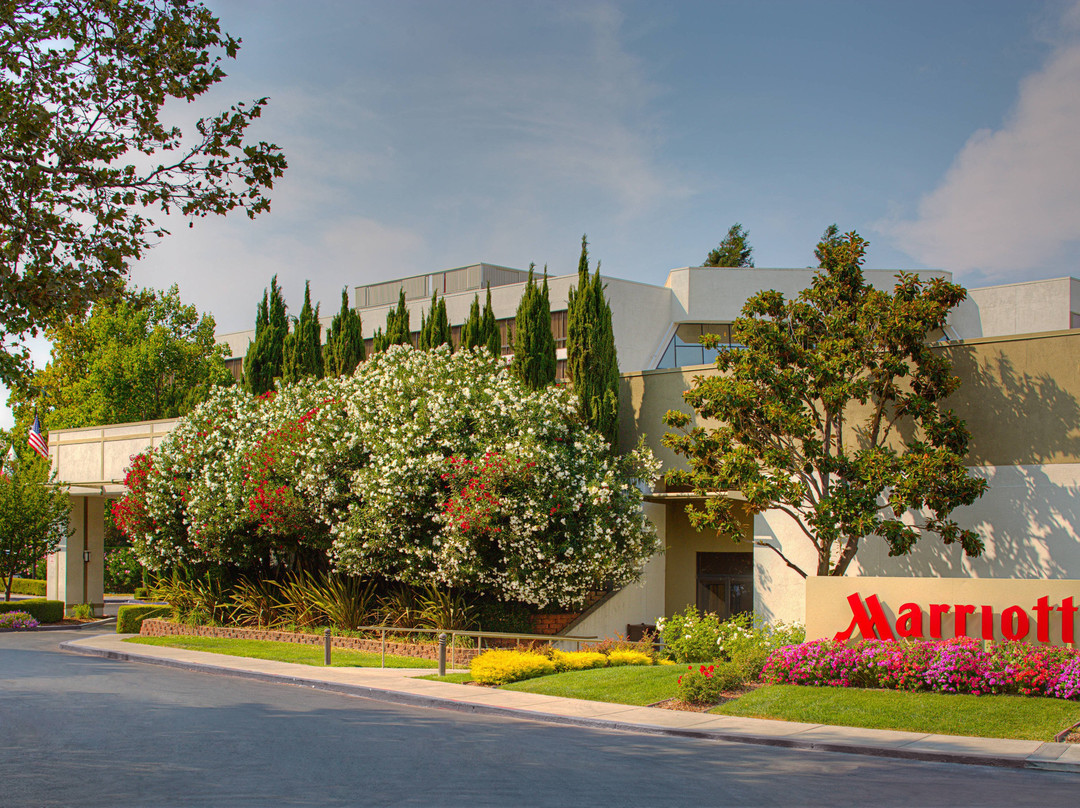 普莱森顿万豪酒店主图