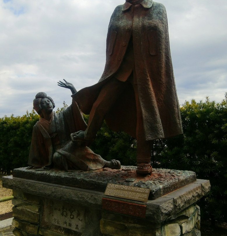Omiyanomatsu / Statue of Kanichi and Omiya-热海市必去景点