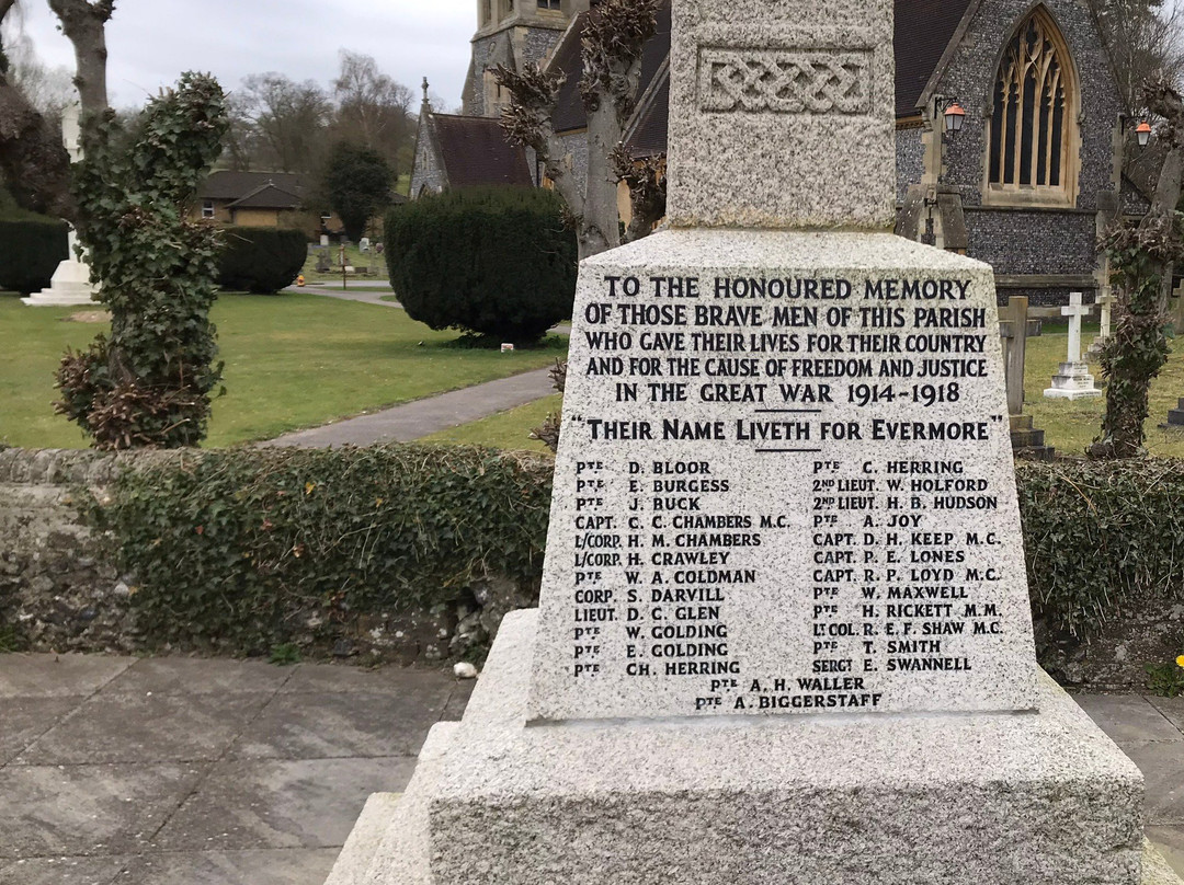 Langleybury War Memorial景点图片