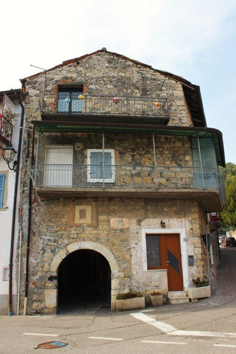 Edificio medievale Via del Porto 4景点图片
